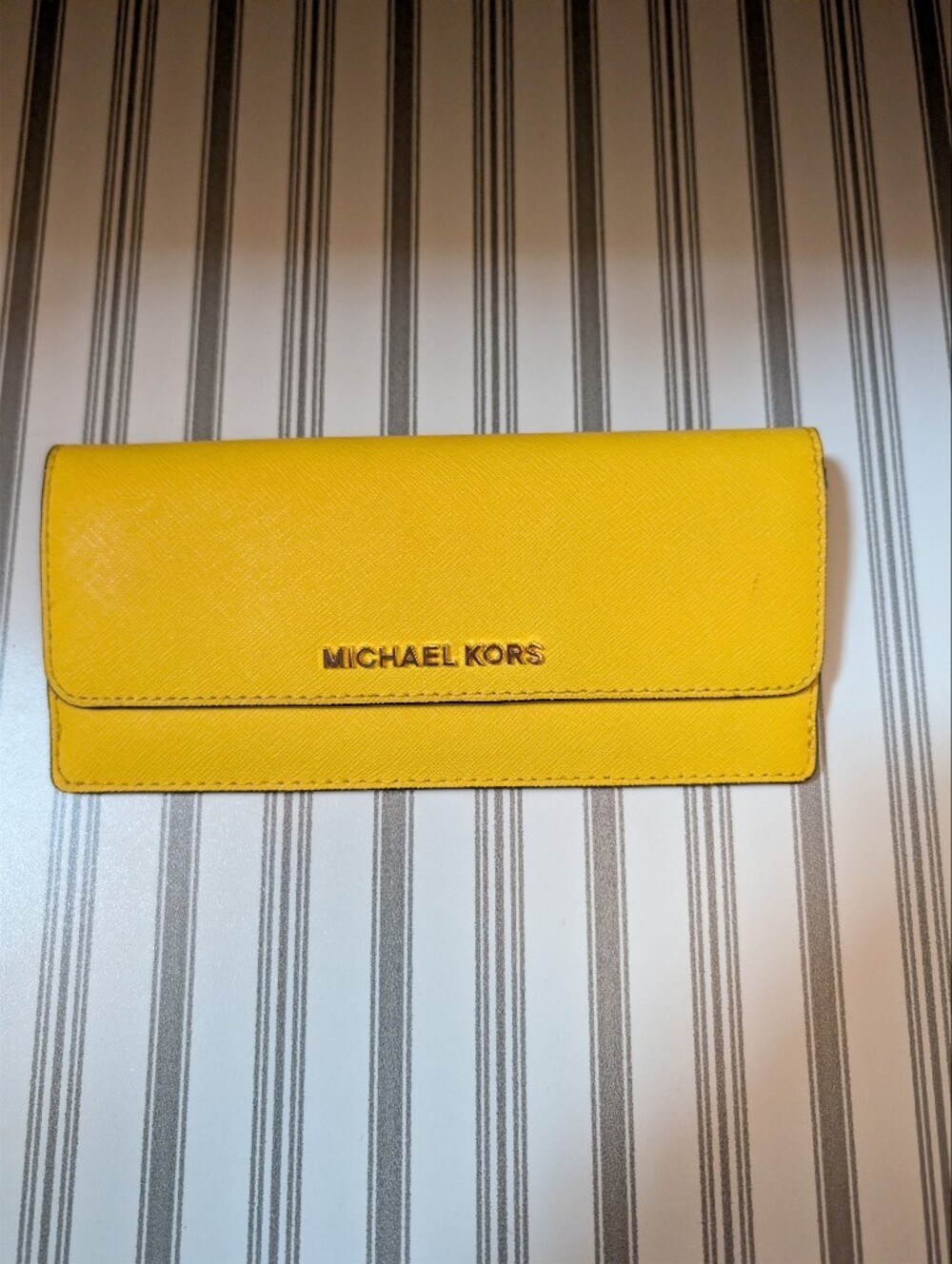 MICHAEL KORS Yellow Leather Continental Wallet